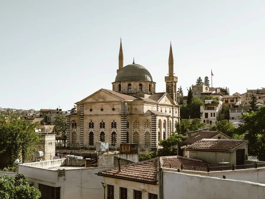 Kurtuluş Camii ve Gaziantep'in tarihi çatıları