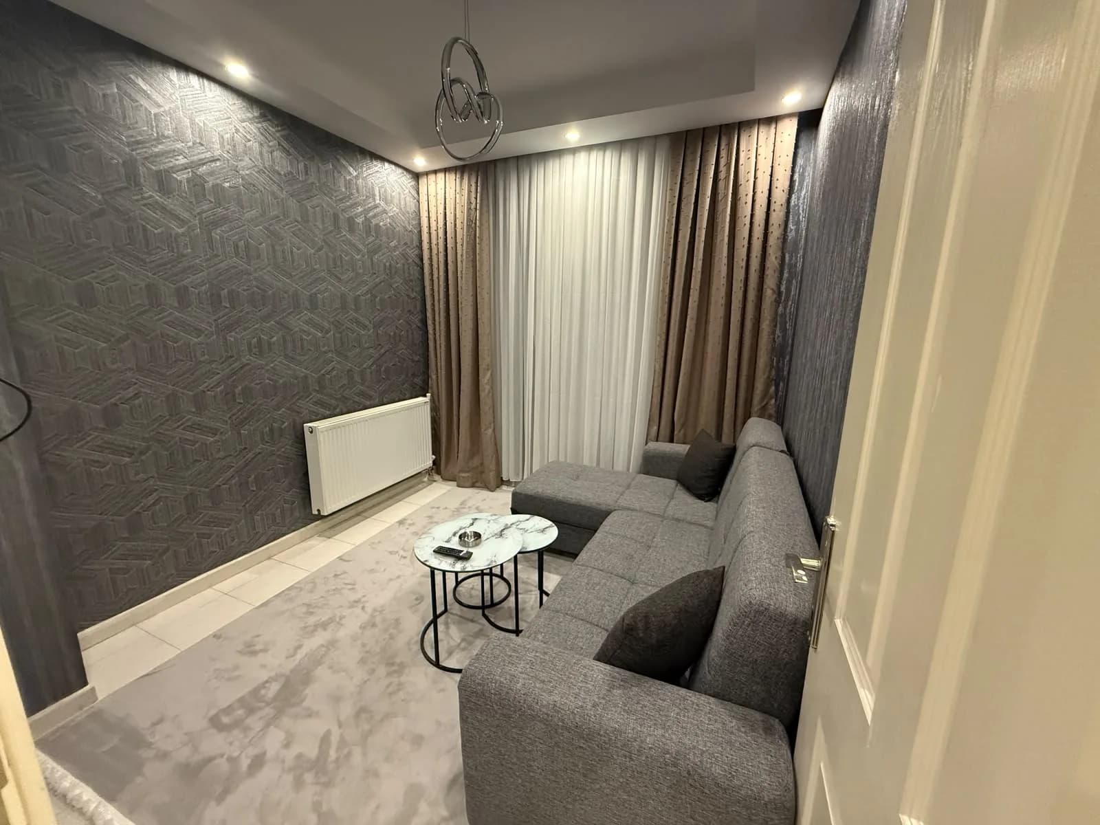 1+1 dairenin köşe koltuklu salonu